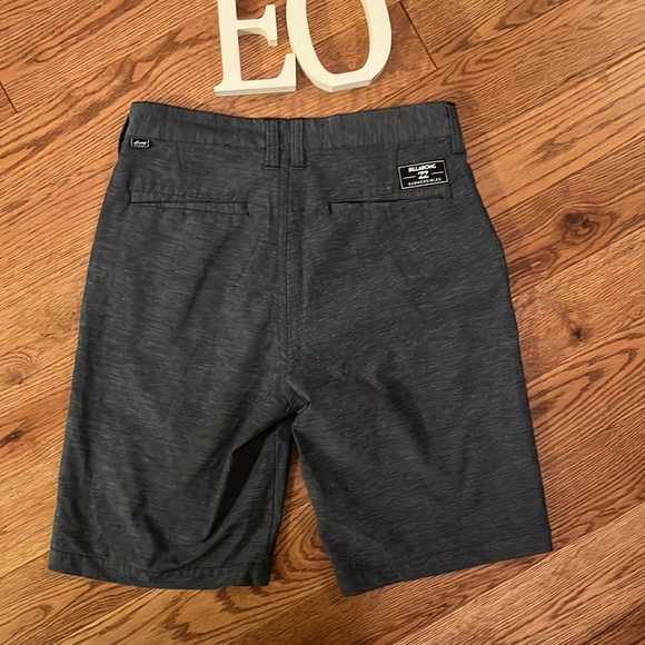 Billabong Shorts - Picture 5 of 5